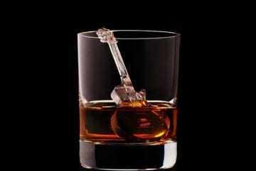 Nights with a scent of… whiskey Nights with a scent of… whiskey
