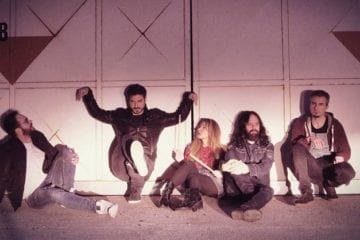 Solidarity and effort, even if everything seems futile… Solidarity and effort, even if everything seems futile…